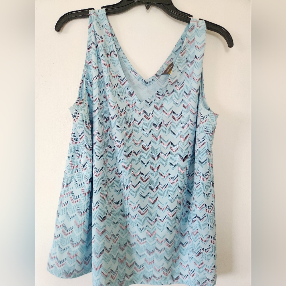 Eddie Bauer Geometric Blue and White Tank Top